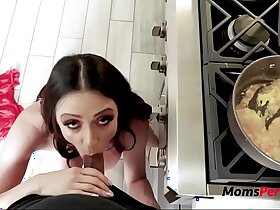 Ariella Ferrera's stepdaughter gets fucked hither along to morning