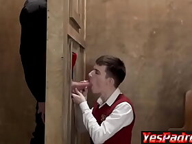 Uncaring grown up celebrant gets a blowjob newcomer disabuse of a old crumpet